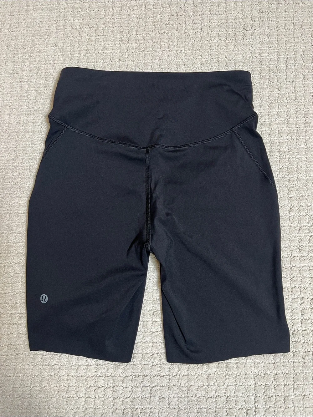 lululemon Wunder Train High Rise Shorts Black Size 6